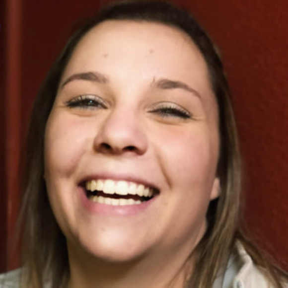 Meet your Posher, Sierra - Picture 1 of 1